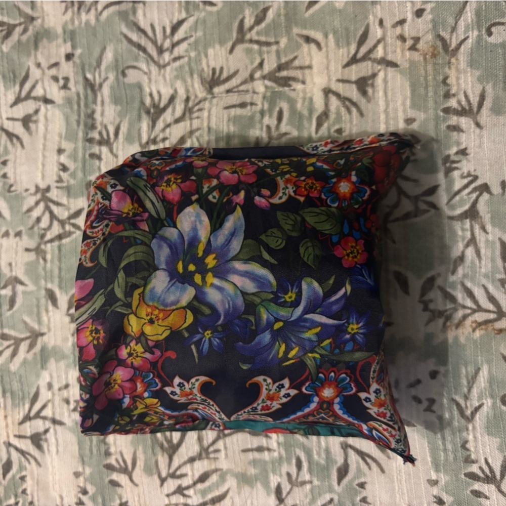Johnny Was Multicolor Floral Tote Bag - Picture 3 of 4